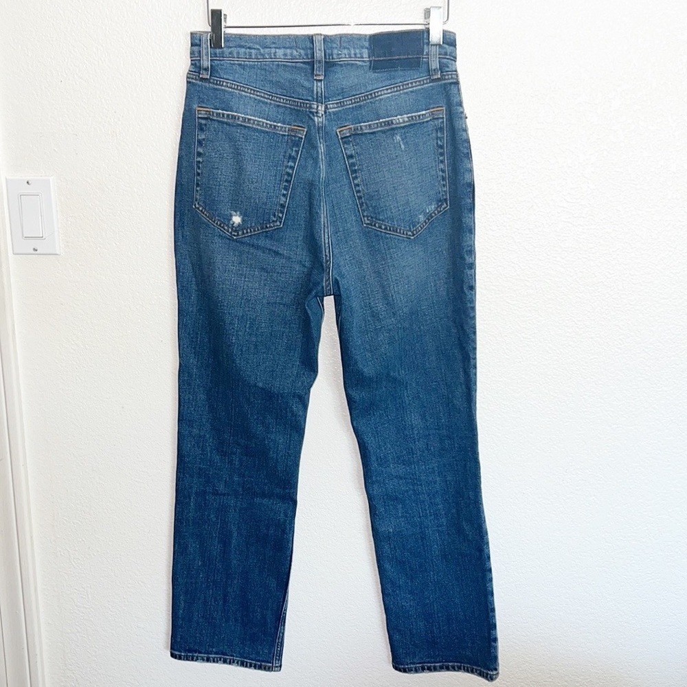 Abercrombie & Fitch Ankle Straight Ultra High Rise Dark Wash Distressed Jeans - Picture 6 of 10